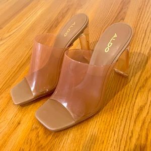ALDO HELLS 9/10 •Pink